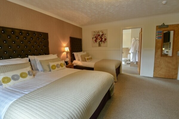 A very well presented Town Centre Hotel with Busy Bar and Restaurant in Lockerbie Photo 15