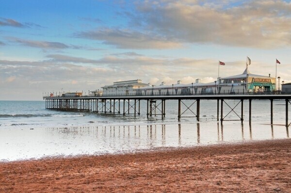 Exceptional holiday self catering business on Seafront; 7 apartments & cottage - managed remotely Photo 15