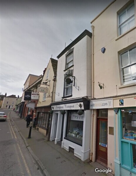 SHOP PREMISES prime central location WOTTON-UNDER-EDGE Photo 15