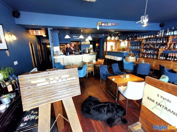 Freehold Wine Bar & Coffee House with 3 Boutique Letting Rooms Located In Newquay Photo 15