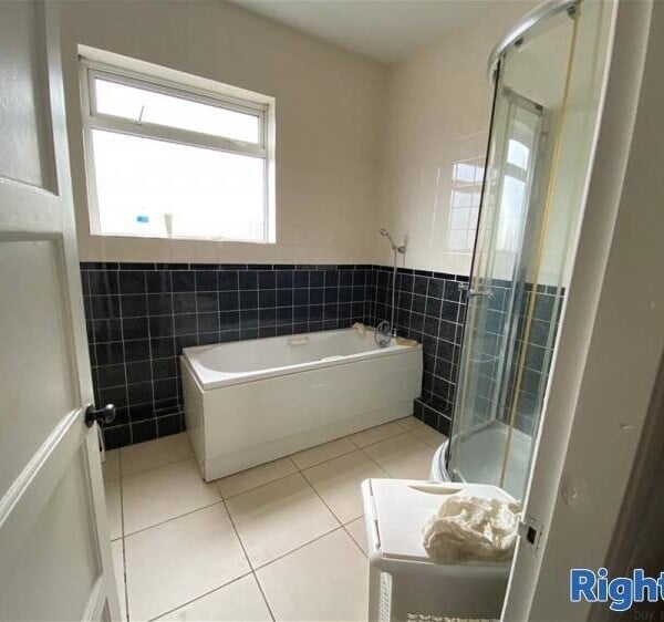 Kennels, Cattery & Equestrian businesses For Sale in Chesterfield Photo 15