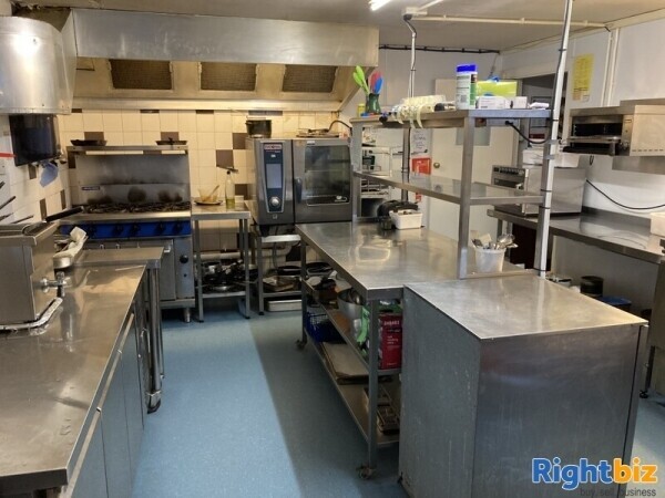 Charming Hotel and Bunkhouse set in the Popular Village of Kinlochewe Photo 15