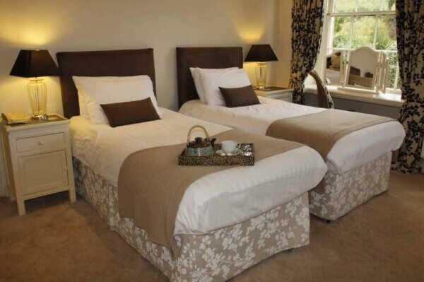 A beautiful, fully restored Georgian hotel for sale in the West Country. Photo 15