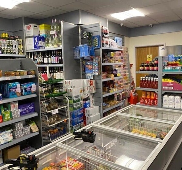 Leasehold Convenience Store & Off License Located In Atherstone Photo 15