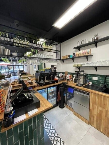 Cafe Bistro For Sale in Crouch End Photo 15