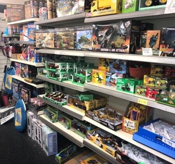 Leasehold Retail Toy Shop Located In Padstow Photo 15