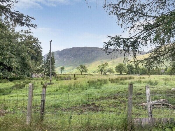 Popular Licensed Store and Post Office plus Owners House in Wester Ross Photo 15