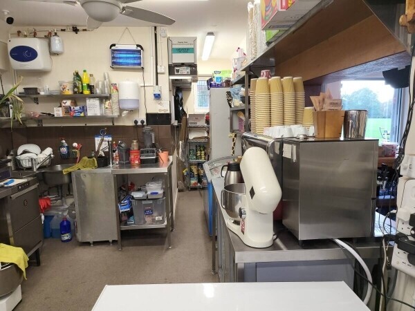 Leasehold pizzeria and coffee shop for sale Photo 15