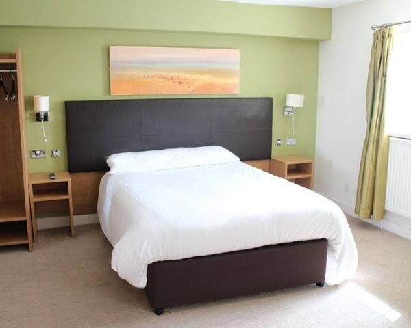LORD NELSON HOTEL, MILFORD HAVEN, PEMBROKESHIRE : FOR SALE BY PUBLIC AUCTION (UNLESS PREV SOLD) Photo 15