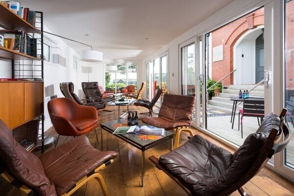 WELL, ESTABLISHED AWARD-WINNING BOUTIQUE BED AND BREAKFAST Photo 15
