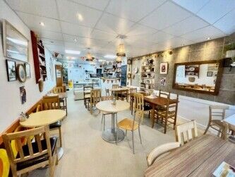 Leasehold Café & Restaurant Located In Perranporth Photo 15
