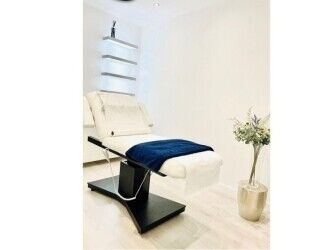 Highly rated beauty and aesthetics clinic Photo 15