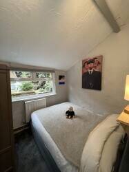 Boat hire fleet and boatyard with accommodation in a Midlands village Photo 15
