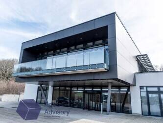 Extraordinary Luxury Venue: Restaurant & Cinema Business for Sale in East Sussex Photo 5