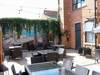 NOTTINGHAMSHIRE - DISTINCTIVELY REFURBISHED 12 BEDROOM HOTEL AND RESTAURANT Photo 15