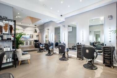 Salon Chairs to Rent located in central london Oxford circus Salon Chairs to Rent located in central london Oxford circus