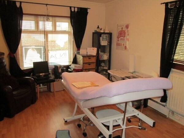 Prime Position Hair Salon with Accommodation Photo 2