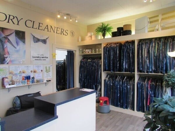 High Quality Dry Cleaners Photo 2