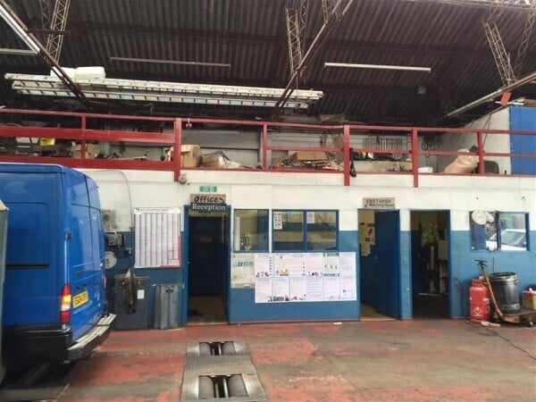 CLASS 4 & 7 MOT TESTING & REPAIRS CENTRE WITH CONSENT FOR RESIDENTIAL DEVELOPMENT IN SOUGHT AFTER SALFORD LOCATION Photo 2