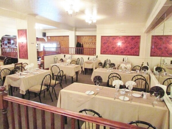 Excellent Restaurant Offering English & French Cuisine Photo 2