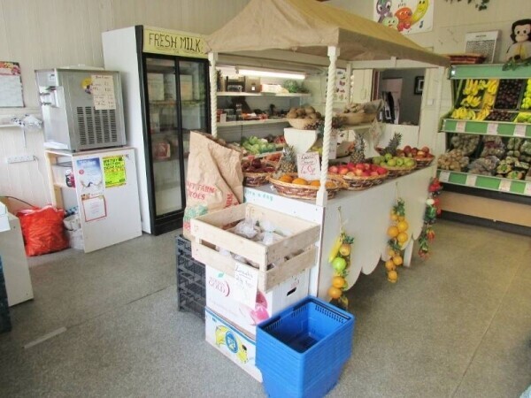 Grocers With Loyal Repeat Custom Offers Deliveries Photo 2