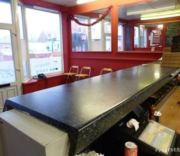 TAKEAWAY BUSINESS FOR SALE. HOYLAKE, WIRRAL. Photo 2