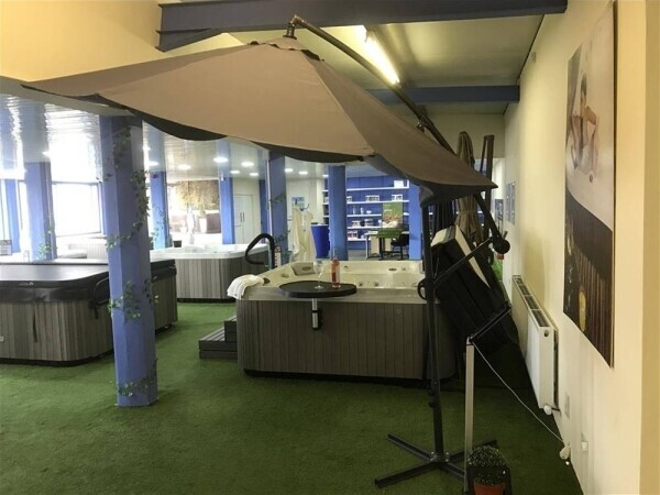 QUALITY HOT TUBS & SPAS SALES & FITTING CENTRE FOR SALE IN GREATER MANCHESTER Photo 2