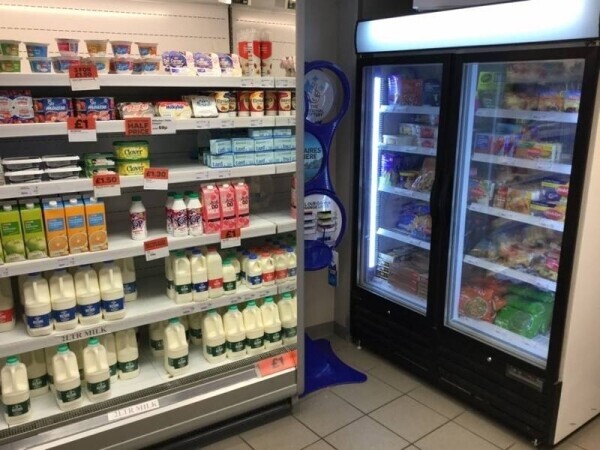 Convenience Store & Newsagents A3 Licence Photo 2
