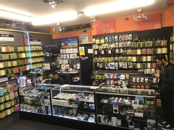 MOBILE PHONE & COMPUTER SALES/REPAIRS & ACCESSORIES FOR SALE IN BRADFORD CITY CENTRE Photo 2