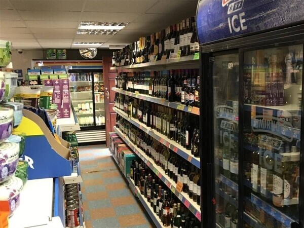 THRIVING LICENSED CONVENIENCE STORE & NEWSAGENT FOR SALE IN BEXLEYHEATH Photo 2