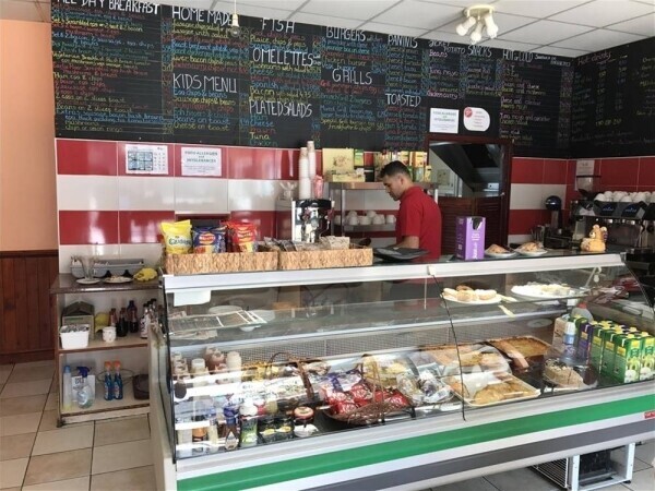 STYLISH TOWN CENTRE COFFEE SHOP FOR SALE IN NEWTOWN/POWYS Photo 2