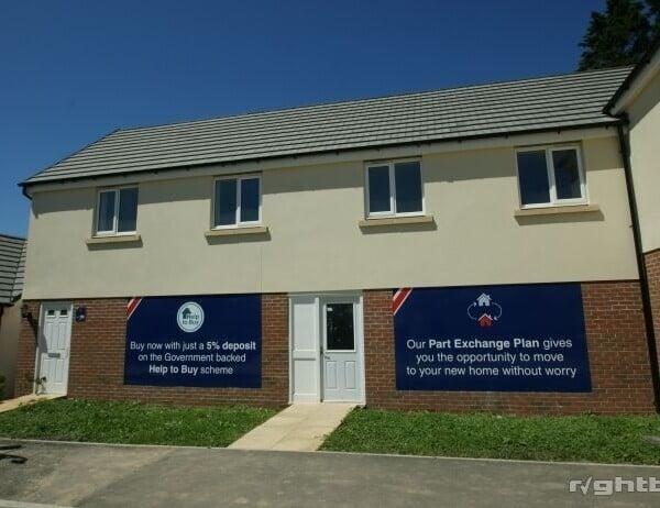 2 COASTAL GROUND FLOOR SHOP UNITS FOR SALE IN DEVON Photo 2