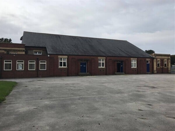 IMPRESSIVE FREEHOLD DEVELOPMENT PROPERTY FOR SALE IN 2 ACRES NEAR DONCASTER Photo 2