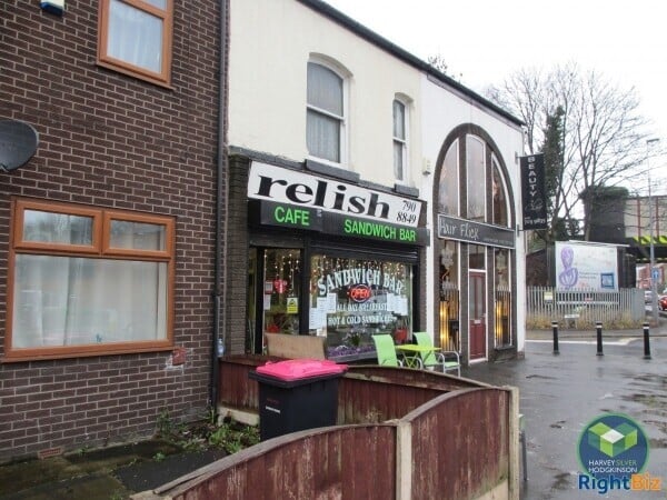 INVESTMENT PROPERTY: WALKDEN: Photo 2