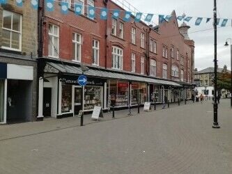 POST OFFICE/NEWSAGENTS/CARDS/STATIONERY - MAJOR YORKSHIRE TOURIST TOWN POST OFFICE/NEWSAGENTS/CARDS/STATIONERY - MAJOR YORKSHIRE TOURIST TOWN