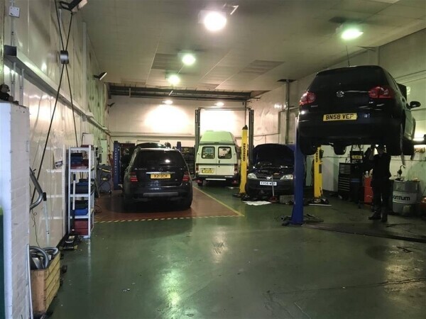 THRIVING MOT TESTING & REPAIRS CENTRE FOR SALE IN LLANDUDNO Photo 2