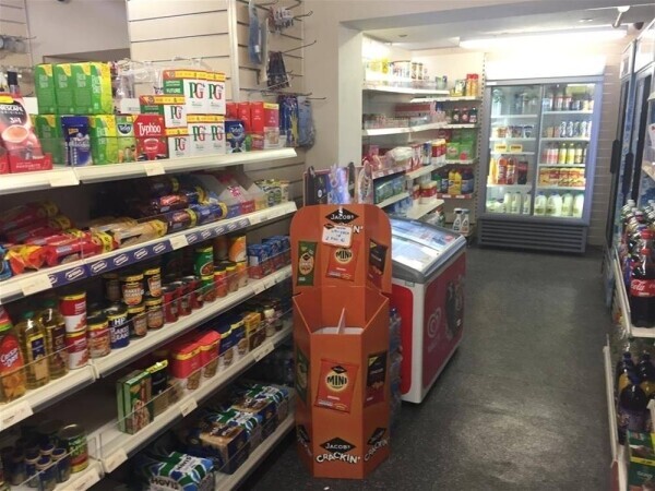 TRADITIONAL NEWSAGENT & GENERAL STORE FOR SALE IN LICHFIELD SUBURB Photo 2