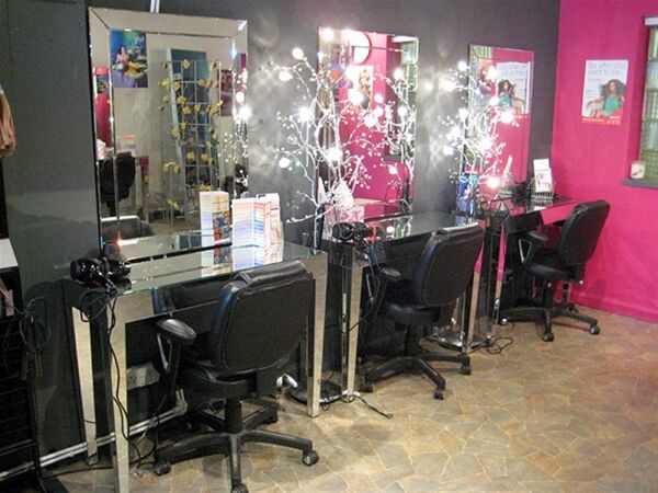 EXCELLENT HAIR & BEAUTY SALON - NOTTINGHAMSHIRE Photo 2