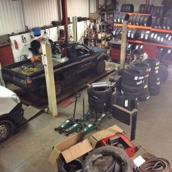Busy Tyre Changing Garage Photo 2