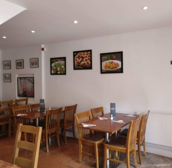 italian restaurant pizzeria Photo 2
