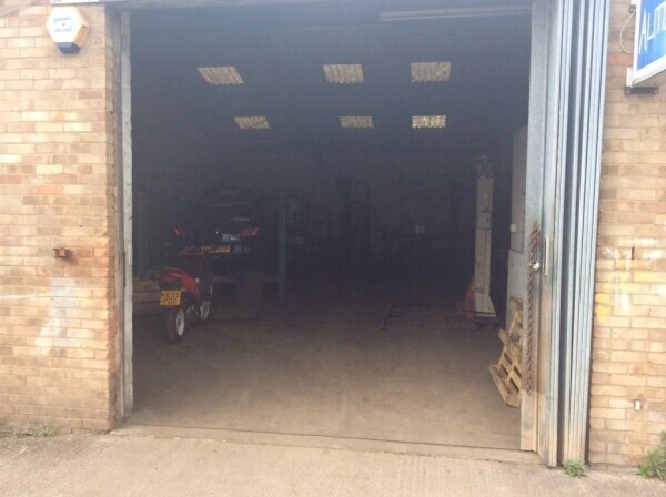 Reputable Car Repair and Service Centre Photo 2