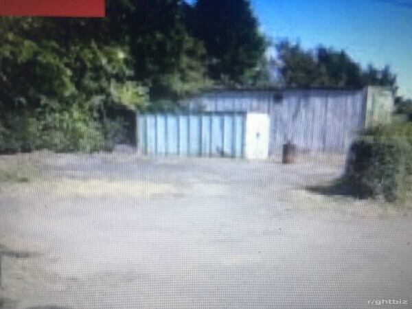 CAR SALE SHOW ROOM AND MECHANICALLY WORK AND BODY WORK SHOP EXTRA 5 UNITS ON SITE Photo 2
