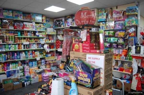 SWEETS / CARDS / TOYS / GIFTS AND MUCH MORE MAIN ROAD POSITION CLOSE TO SCHOOLS SEAHAM HARBOUR Photo 2