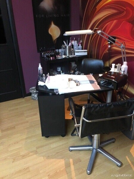 Beauty Hairdressing Salon est 2012 Photo 2