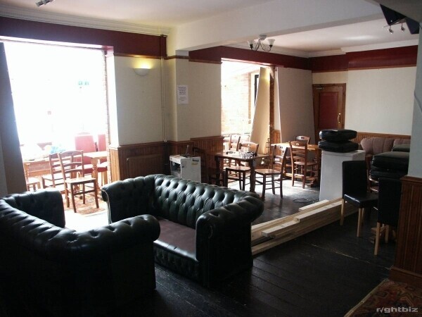 Former Pub In Norfolk Coastal Village with 6-Bed Private Accommodation Photo 2