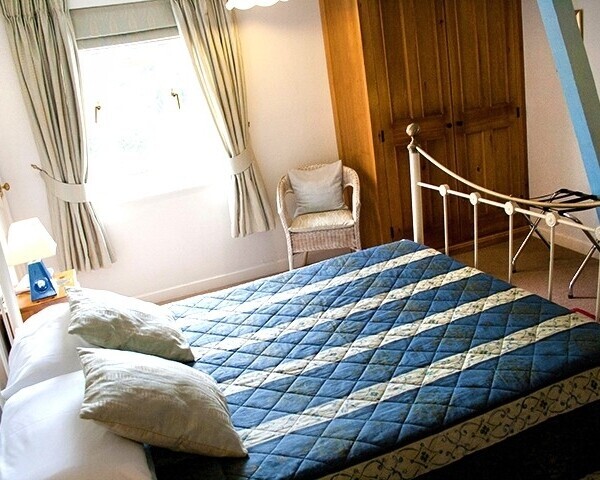 EXCEPTIONAL 4* GUEST HOUSE (7 LETTING ROOMS) – SUFFOLK Photo 2