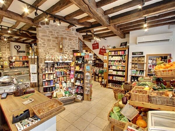 ORGANIC DELI & GROCERY STORE WITH 3 STOREY CHARACTER PROPERTY Photo 2