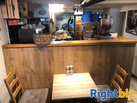 Popular Family Pizzeria in Buckinghamshire Photo 2
