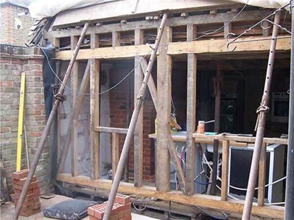 TIMBER & DAMP SPECIALIST BUSINESS - ESSEX Photo 2
