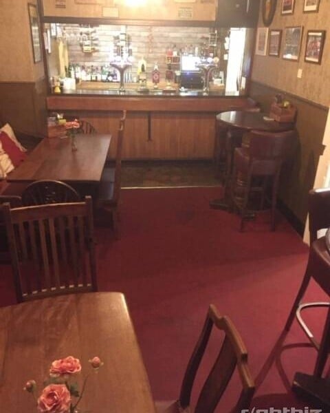 Llyn Peninsula. Coastal Town Centre Free House Photo 2
